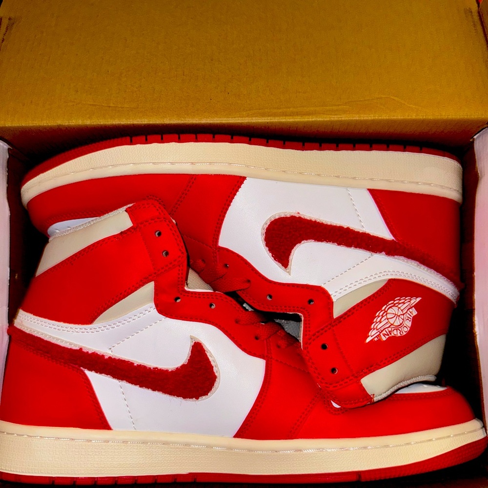 Air Jordan 1 OG High “Newstalgia”
